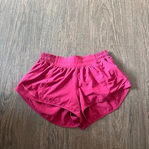 Lululemon Athletica Fuchsia Hotty Hot 2.5”  Shorts